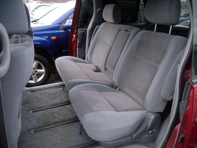 2002 Toyota Estima