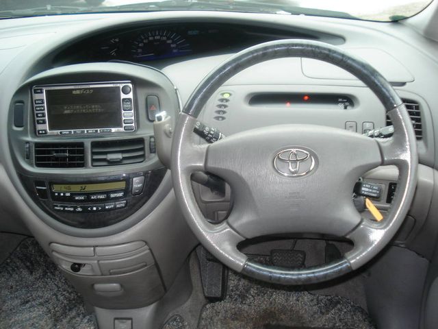 2002 Toyota Estima