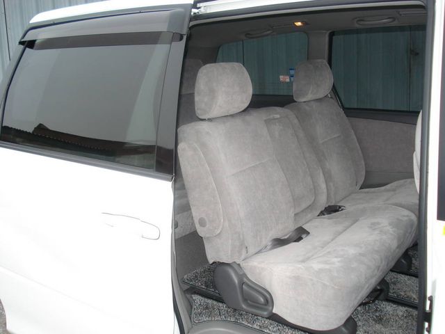 2002 Toyota Estima