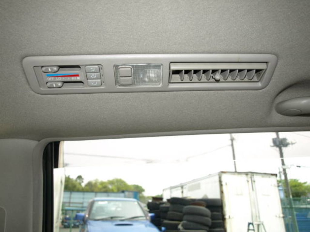 2002 Toyota Estima