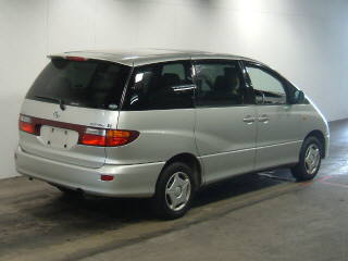 2002 Toyota Estima Pictures