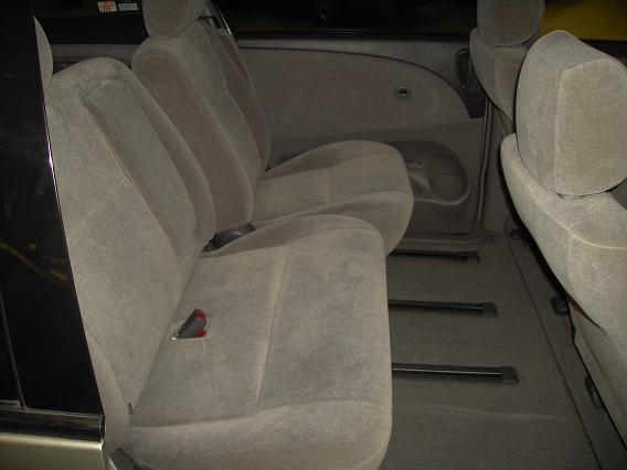 2002 Toyota Estima Photos