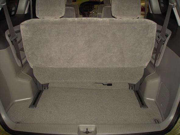 2002 Toyota Estima Photos