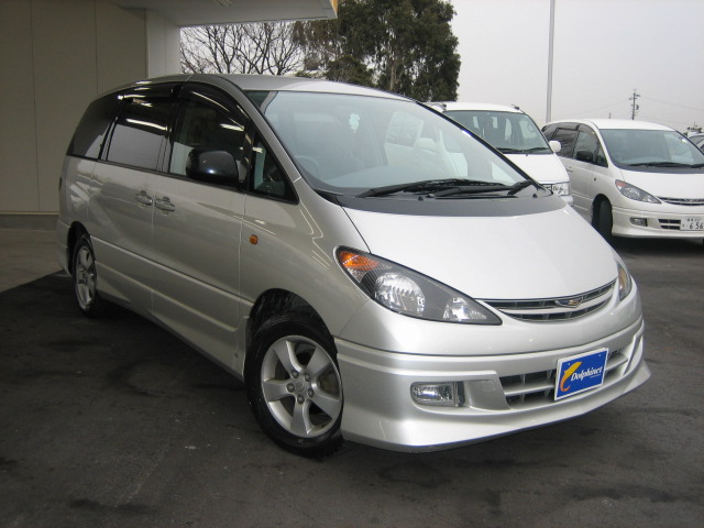 2002 Toyota Estima Pictures