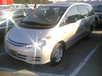 2002 Toyota Estima Pictures