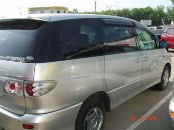 2002 Toyota Estima Photos