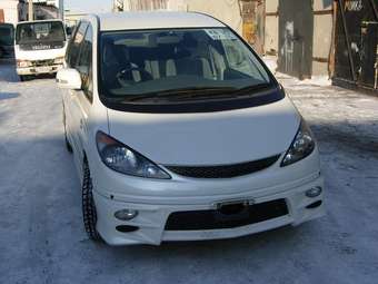 2002 Toyota Estima Wallpapers