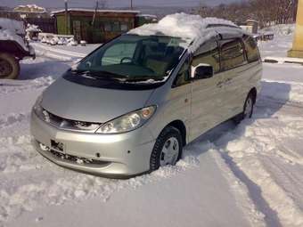 2002 Toyota Estima Pictures