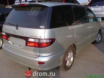 2002 Toyota Estima Pictures