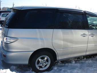2002 Toyota Estima Photos