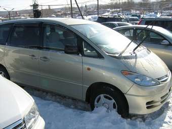 2002 Toyota Estima Pictures