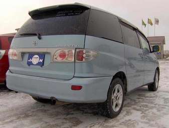 2002 Toyota Estima Photos