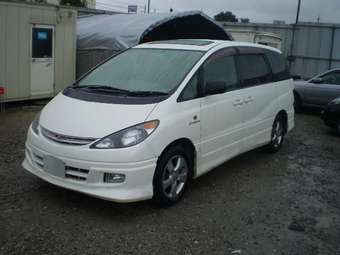 2002 Toyota Estima Pics