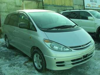 2002 Toyota Estima Pictures