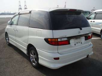 2002 Toyota Estima Photos