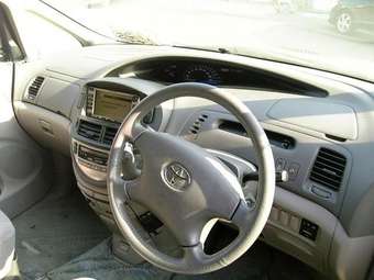 2002 Toyota Estima Wallpapers