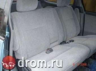 2002 Toyota Estima Photos