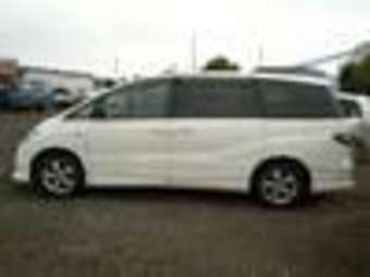 2002 Toyota Estima Pictures