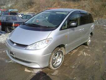 2002 Toyota Estima Images