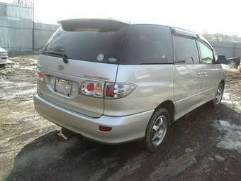 2002 Toyota Estima Pics