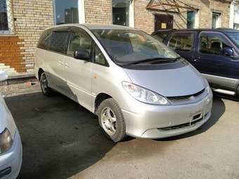 2002 Toyota Estima Pictures