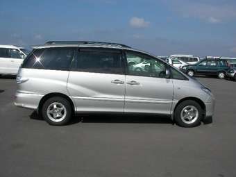2002 Toyota Estima Pictures