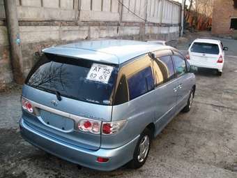 2002 Toyota Estima Photos