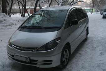 2002 Toyota Estima Pictures