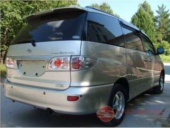 2002 Toyota Estima Pics