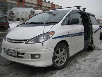 2002 Toyota Estima Pictures