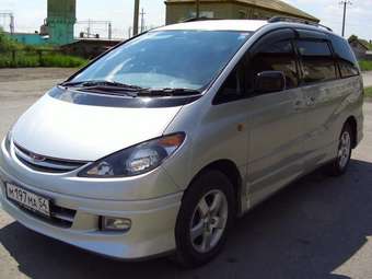 2002 Toyota Estima Pictures