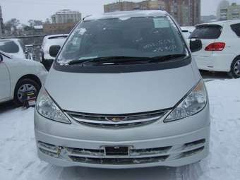 2002 Toyota Estima Pictures