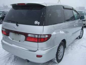 2002 Toyota Estima Pictures