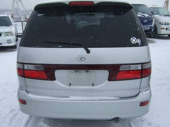2002 Toyota Estima Photos