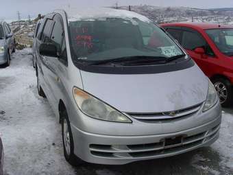 2002 Toyota Estima Pictures