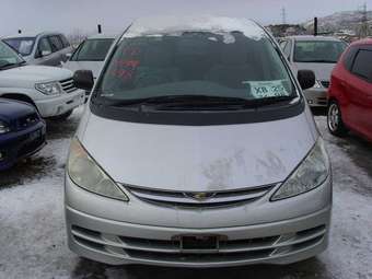 2002 Toyota Estima Photos