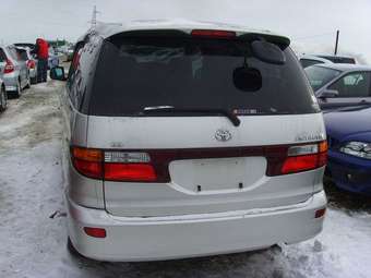 2002 Toyota Estima Photos