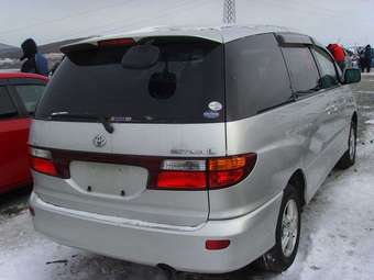 2002 Toyota Estima Wallpapers