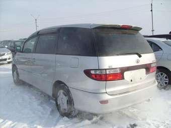 2002 Toyota Estima Pictures