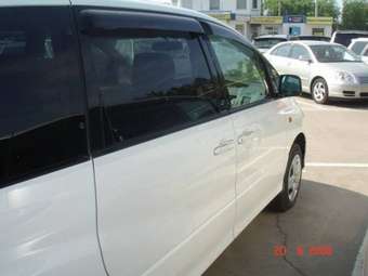 2002 Toyota Estima Wallpapers