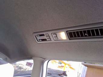 2002 Toyota Estima Wallpapers
