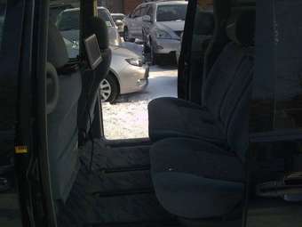 2002 Toyota Estima Images