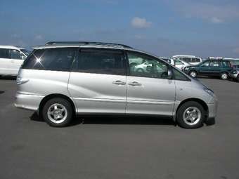 2002 Toyota Estima Pictures