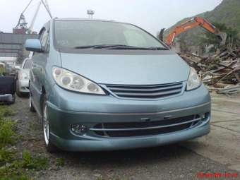 2002 Toyota Estima Photos