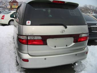 2002 Toyota Estima Pictures