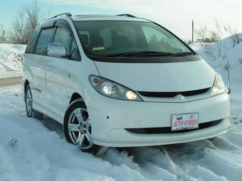 2002 Toyota Estima Images