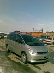 2002 Toyota Estima Pictures