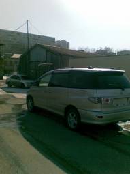 2002 Toyota Estima Photos