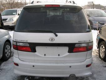 2002 Toyota Estima Photos