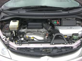 2002 Toyota Estima Pictures